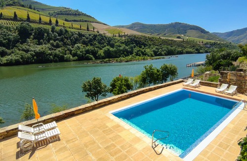 Cotas Apartamento | Apartamento con piscina comunitaria y fantásticas vistas panorámicas del río Duero.