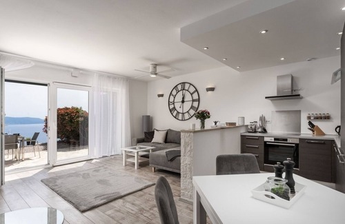 Ripenda Kosi Apartamento | Apartamento con impresionantes vistas al mar y vistas de la isla de Cres