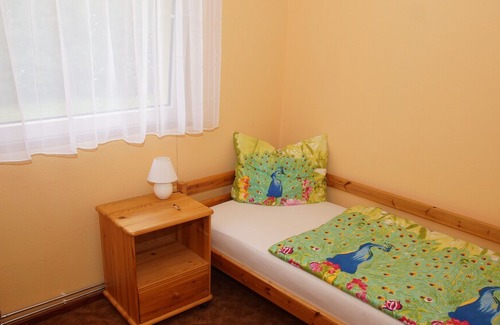Plaue Apartamento | Apartment with sun terrace, 3 bedrooms, 4 + 2persons, 30 m² living room, motorboat