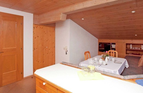 Kaunerberg Apartamento | Magníficamente situado casa en las montañas por encima de Prutz.