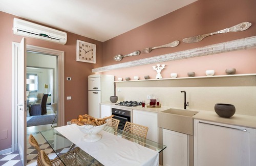 Trapani City Centre Apartamento | Apartment with terrace in the centre, 300 metres from the beach, Trapani