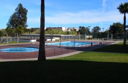 Les Deveses Apartamento | Apartamento de dos dormitorios en urbanización con pista padel.
