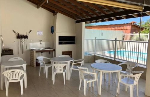 Barra de Ibiraquera Apartamento | Departamento con dos suites a dos cuadras del mar y tres cuadras de la laguna