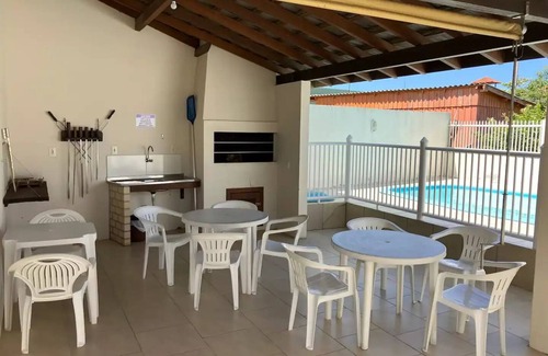 Barra de Ibiraquera Apartamento | Departamento con dos suites a dos cuadras del mar y tres cuadras de la laguna