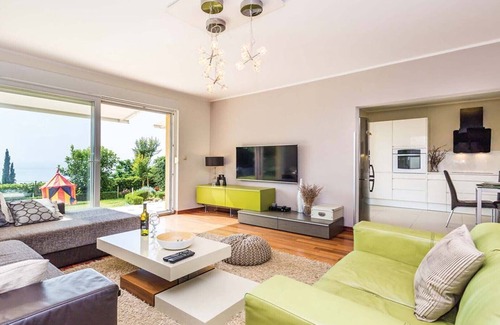 Volosko Apartamento | Apartamento con hidromasaje, vista al mar, estacionamiento, internet, se admiten mascotas