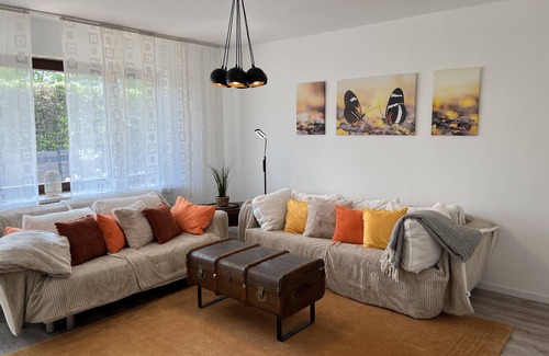 Zirndorf Apartamento | Apartment 'Wohnerlebnis Nürnberg Fürth Messe' with Terrace, Shared Garden and Wi-Fi
