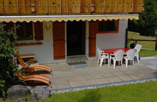 Saanenmoeser Apartamento | Apartment Zapfe - Küenzi by Interhome