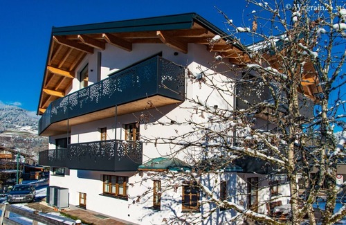 Wagrain Apartamento | Apartamento 'Zentral 180qm' con vistas a la montaña, terraza privada y Wi-Fi
