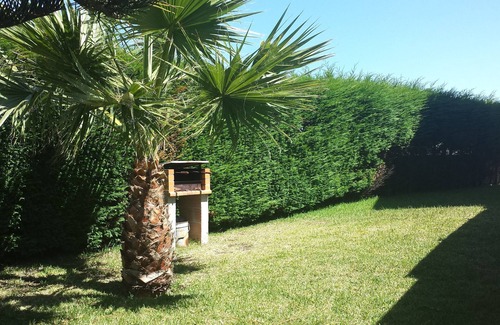 Atalaia Apartamento | APARTMENT1st floor of 1 casa.Total/independente.Jardim.Praia 10 min.