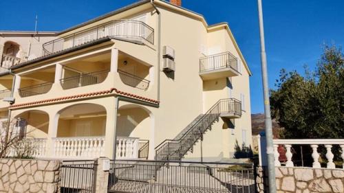 Novi Vinodolski Apartamento | Apartmenthaus Novi*
