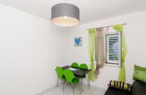 Kobas Apartamento | Apartments Ammos - One Bedroom Apartment with Shared Terrace and Sea View Veliki