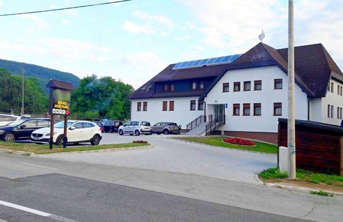 Vrelo Korenicko Apartamento | Apartments and rooms Danijel, (16385), Vrelo Korenicko, Croatia