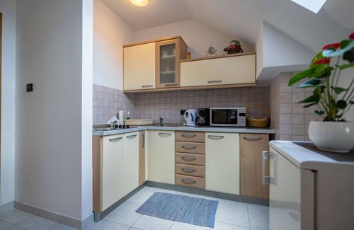 Vranovaca Apartamento | Apartamentos y habitaciones Robert (80821-A1) - Korenica