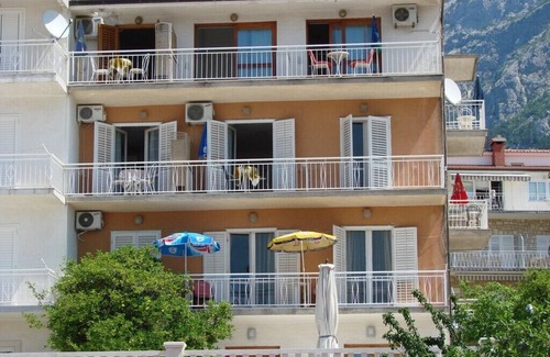 Ratac Apartamento | Apartamentos y habitaciones Ivan, (8193), Makarska, Makarska riviera, Croacia