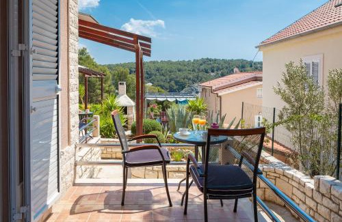Cove Osibova (Milna) Apartamento | Apartments Babic