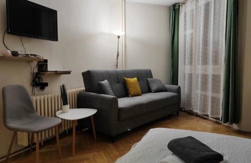 Uzice Apartamento | Apartments Bella