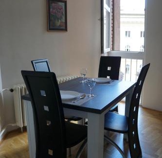 Uzice Apartamento | Apartments Bella