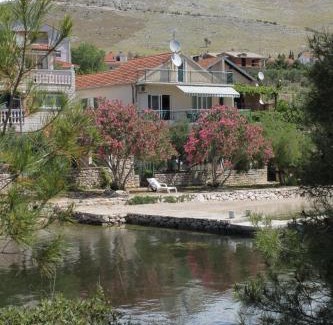 Grebastica Apartamento | Apartments by the sea Grebastica, Sibenik - 6437