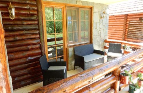 Strmosten Cama Y Desayuno | Apartments Izvor Lisine