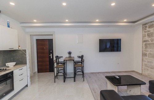 Kastela Apartamento | Apartments Karlo on the seafront
