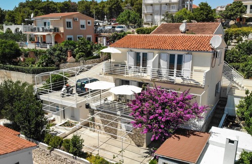 Okrug Gornji Apartamento | Apartamentos Nedeljka (32431-A3) Okrug Gornji (Ciovo)