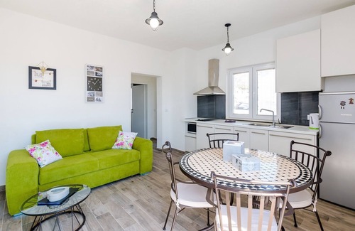 Gruz Apartamento | Apartments Life - One Bedroom Apartment with Balcony and Sea View