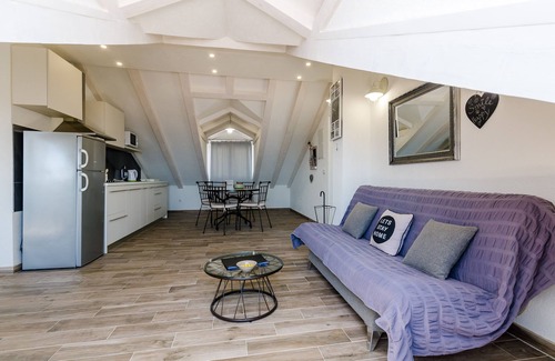 Gruz Apartamento | Apartments Life - Apartamento de dos habitaciones con balcón y vista al mar