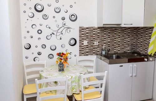 Vratarusa Apartamento | Apartments Luka & Leona - Studio Apartment with Terrace Leona