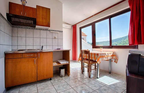 Pasadur Apartamento | Apartments Malo Lago - One-Bedroom Apartment with Two Balconies and Sea View - Attic (Apartment 2)