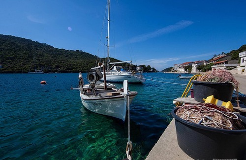 Pasadur Apartamento | Apartments Malo Lago - One-Bedroom Apartment with Two Balconies and Sea View - Attic (Apartment 2)