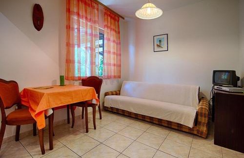 Pasadur Apartamento | Apartments Malo Lago - One-Bedroom Apartment with Balcony and Sea View - 2nd floor Apartment 7
