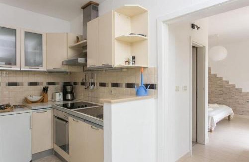 Kolocep Island Apartamento | Apartments Maria Kolo ep - Two Bedroom Apartment with Terrace and Garden View