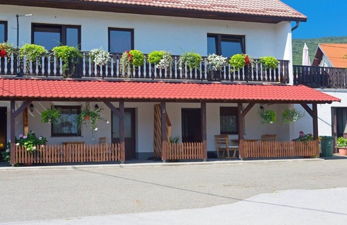 Korenica Apartamento | Apartments Milan, (16065), Korenica, Croatia