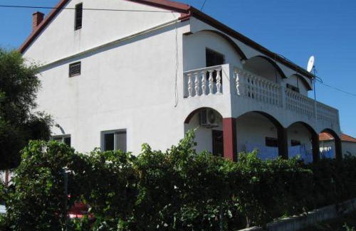 Dobropoljana Apartamento | Apartments Miljenko