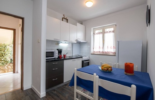Ika Apartamento | Apartments Mirjana IKA - Studio Apartment With Balcony (A1)