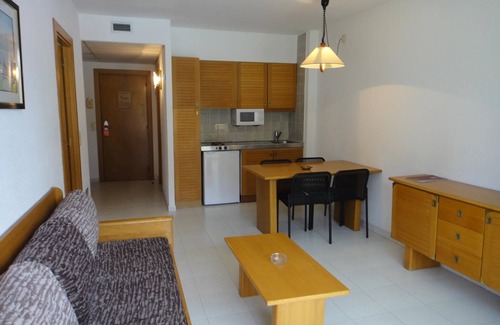 Pals Apartamento | Apartamentos cerca de la playa Ref. golf beach pals b-24 Piscina
