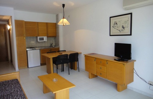 Pals Apartamento | Apartamentos cerca de la playa Ref. golf beach pals b-24 Piscina