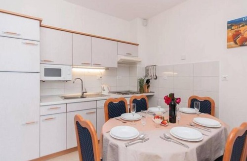 Znjan Apartamento | Apartments Nikolina (ST)- Comfort Two Bedroom Apartment(A1)