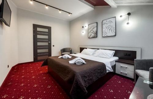 Kosuv Stary Apartamento | Apartments On Zaliznychna 49