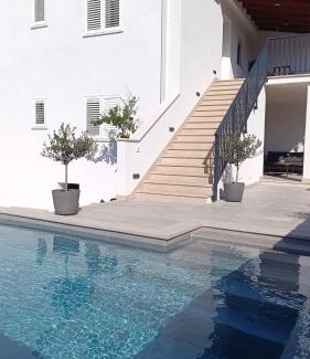 Mocici Apartamento | "Apartments Petra With Swimming Pool"