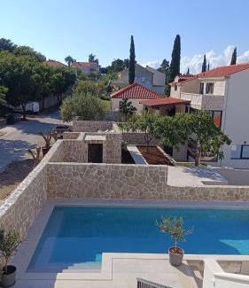 Mocici Apartamento | "Apartments Petra With Swimming Pool"