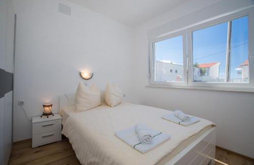 Supetarska Draga Apartamento | Apartments PETRUSIC