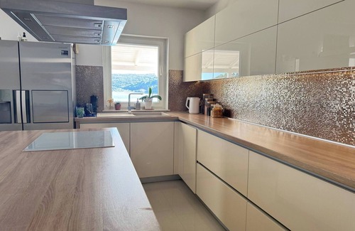 Rab Town Apartamento | Apartamentos Raffaello Apartamento de 3 dormitorios con piscina compartida