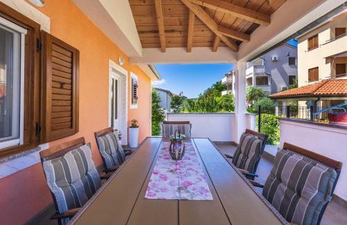 Cizici Apartamento | Apartments Rose
