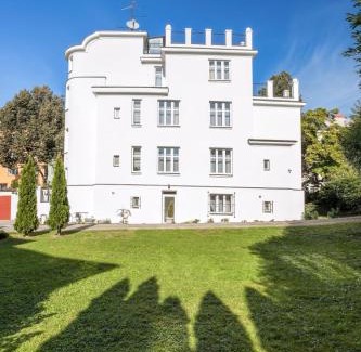 Ostrava Apartamento | Apartments Villa Whitehouse