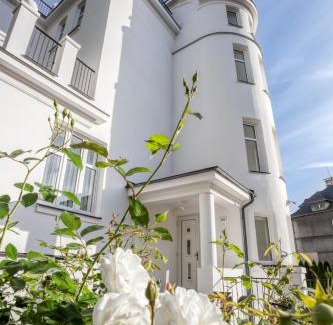 Ostrava Apartamento | Apartments Villa Whitehouse
