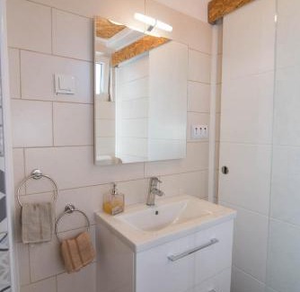 Veli Losinj Apartamento | Apartments with parking space Veli Losinj, Losinj - 21260