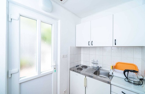 Zaton Apartamento | Apartments Zarac - One Bedroom Apartment with Balcony and Sea View (Milanka)