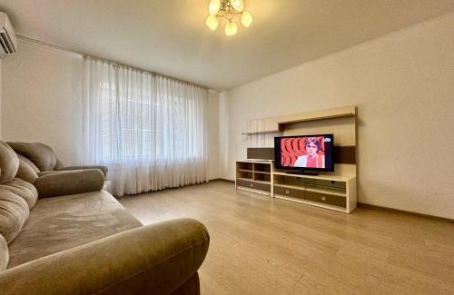 Sukhinovka Apartamento | ApartPoltava Стильні білосніжні апартаменти, 2-ОКРЕМІ кімнати , документи для відрядження , банківський чек