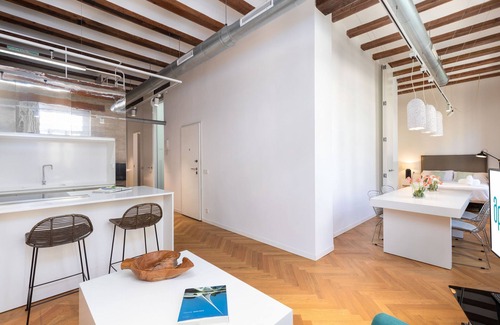 Ciutat Vella Apartamento | ApartUP Reina Deluxe. WiFi y Aire acondicionado